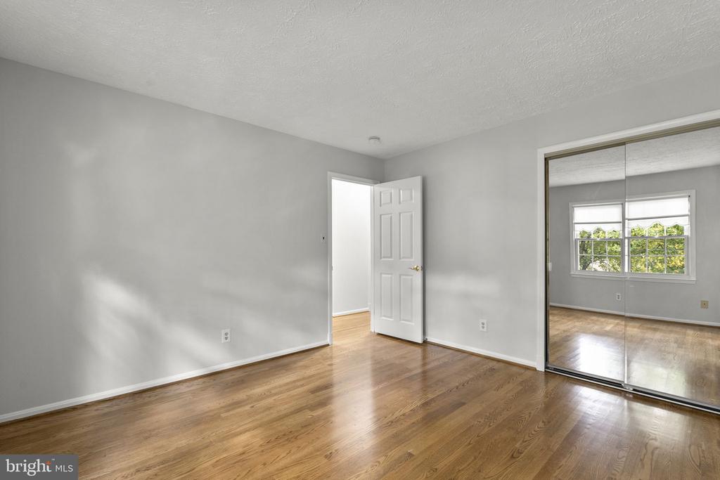2206 TOUCHSTONE COURT