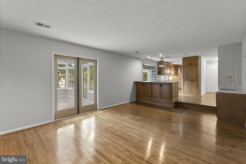 2206 TOUCHSTONE COURT