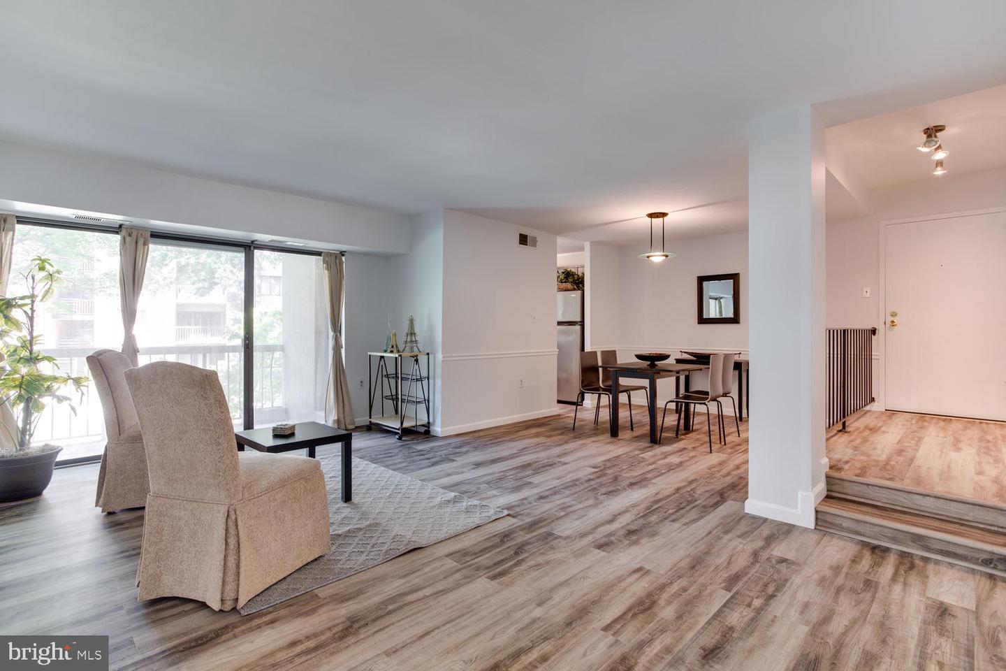 15607 Dorset Rd ##204