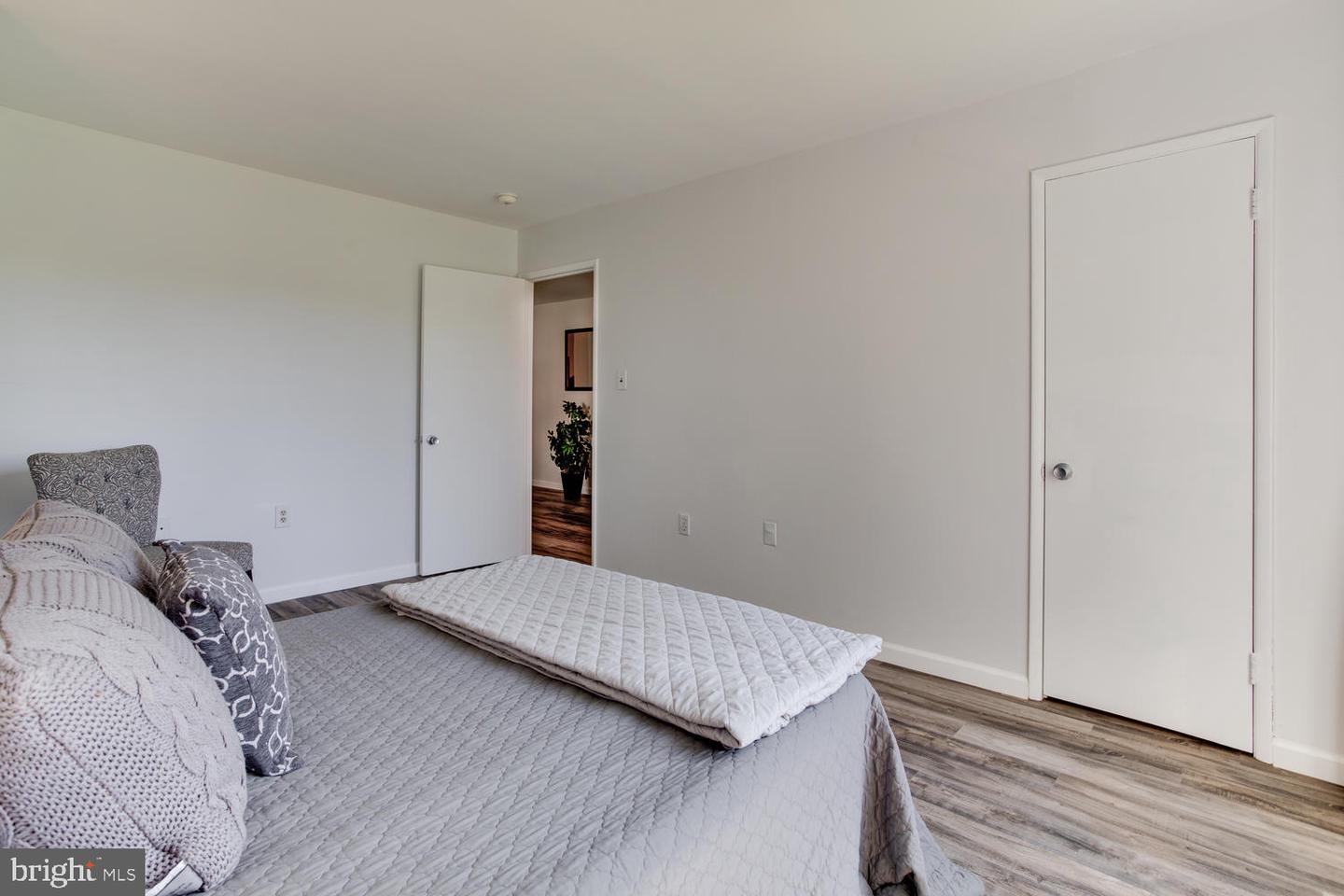 15607 Dorset Rd ##204