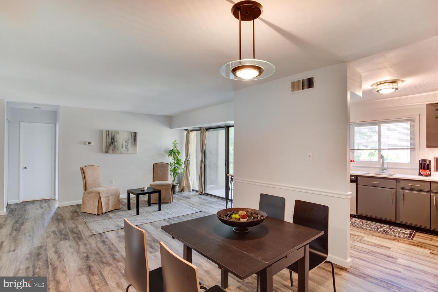 15607 Dorset Rd ##204