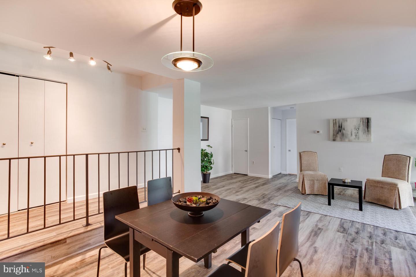 15607 Dorset Rd ##204