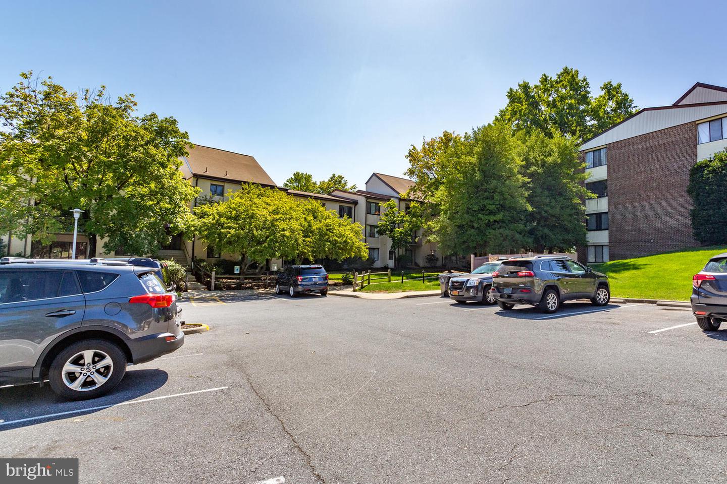 15607 Dorset Rd ##204
