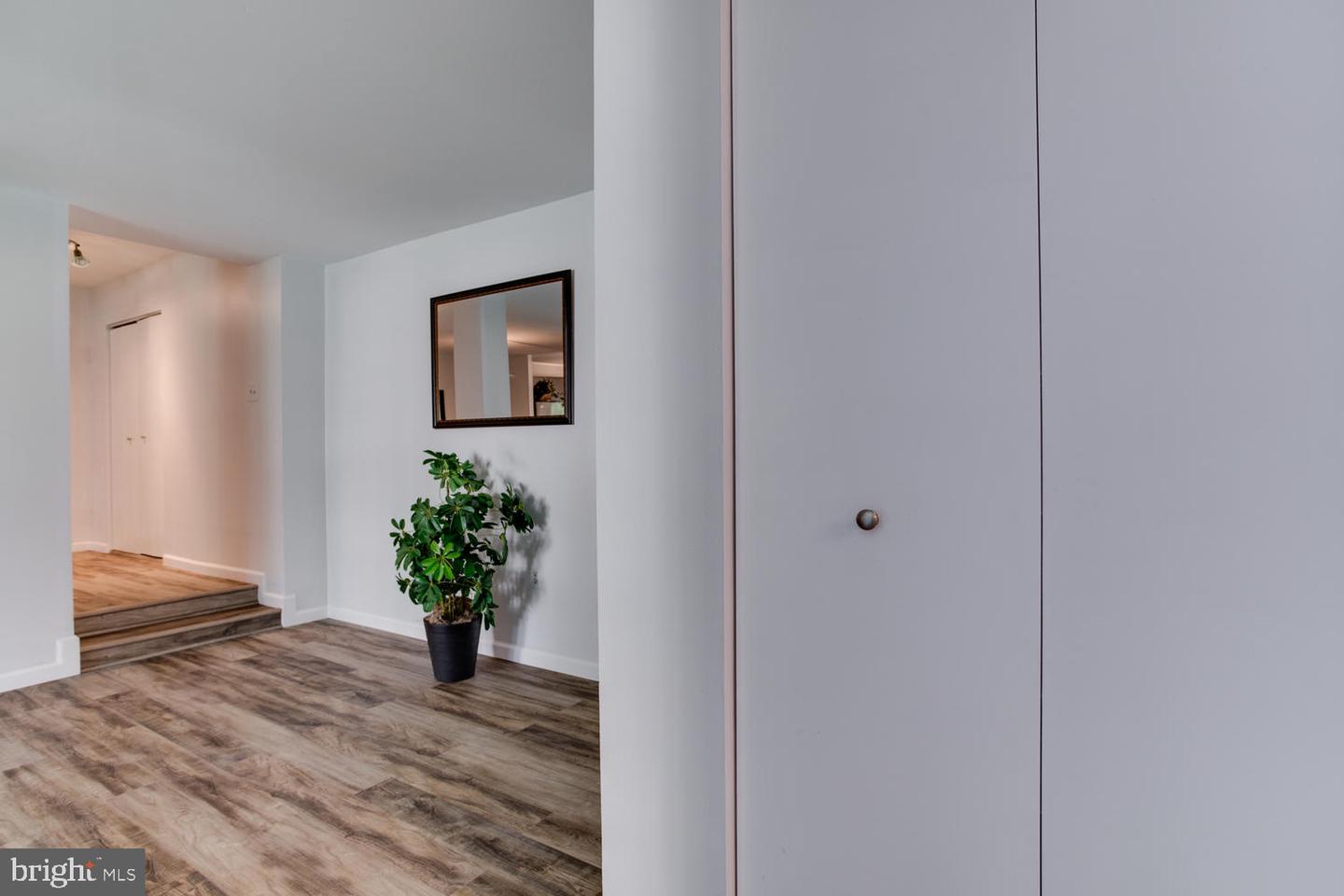 15607 Dorset Rd ##204