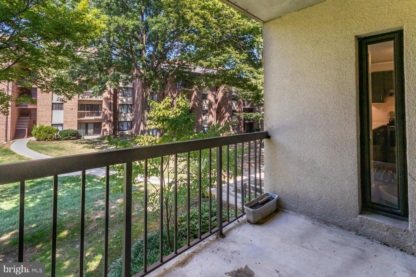 15607 Dorset Rd ##204