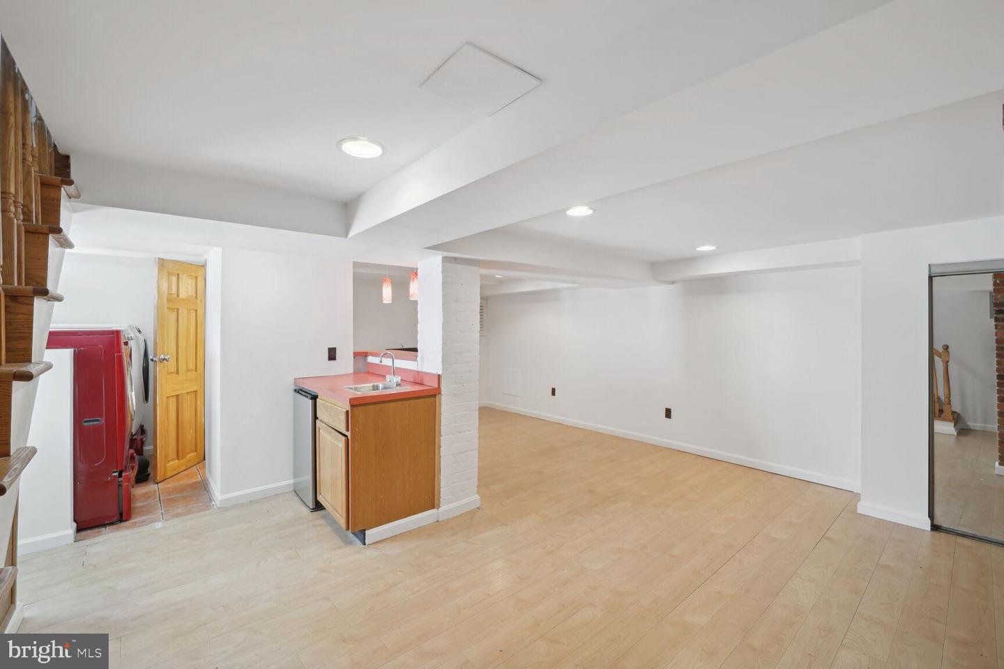 2104 Queens Chapel Rd