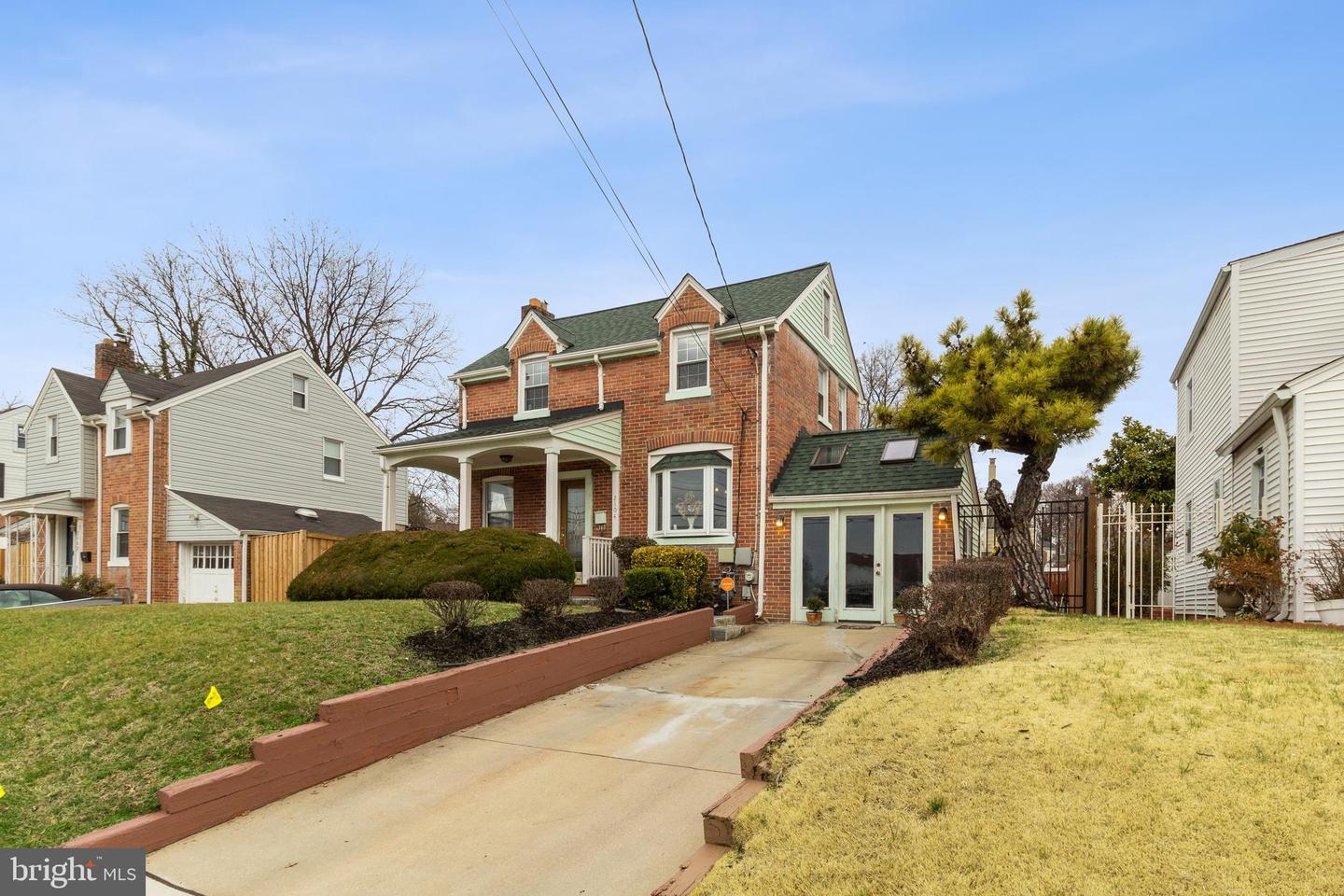 2104 Queens Chapel Rd