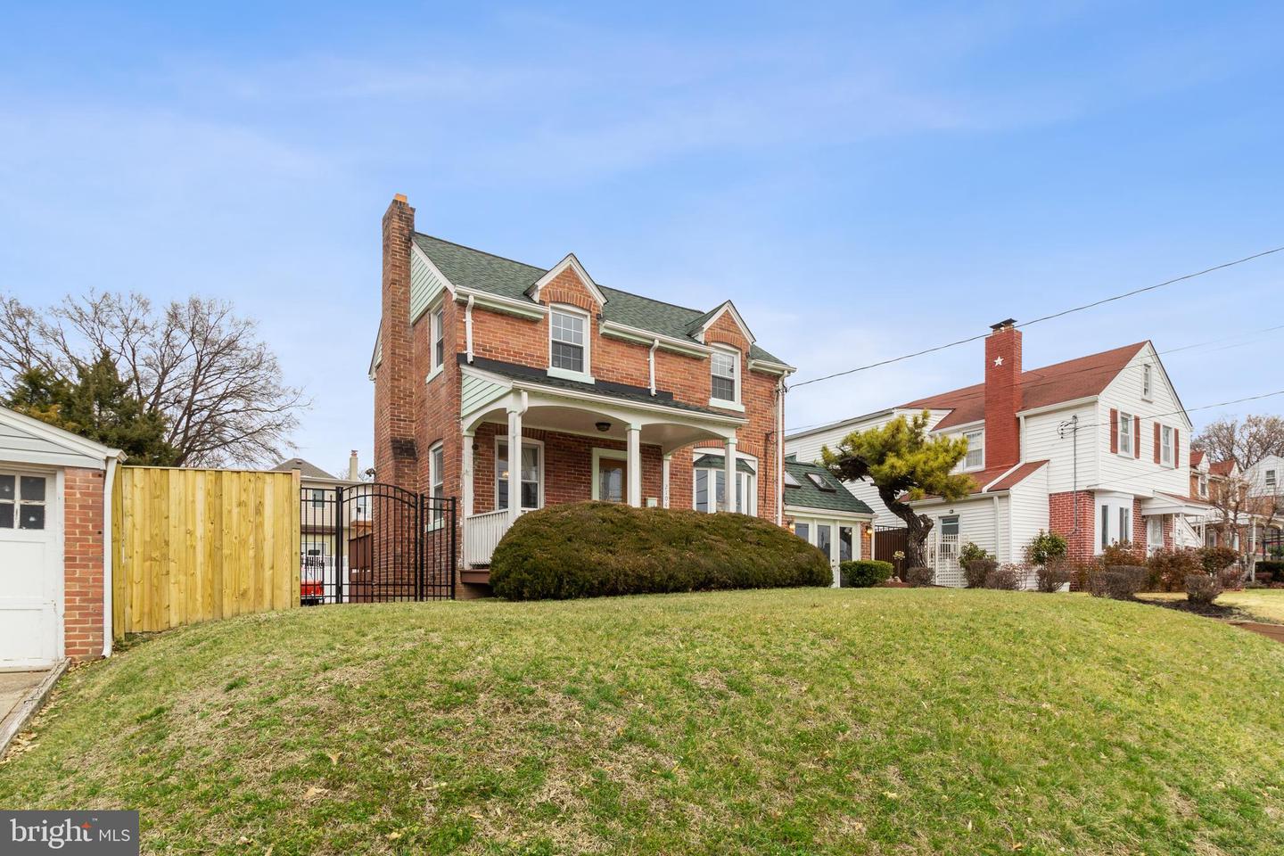 2104 Queens Chapel Rd