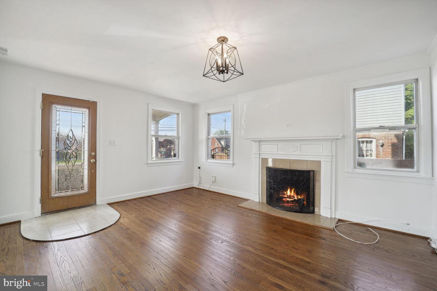 2104 Queens Chapel Rd