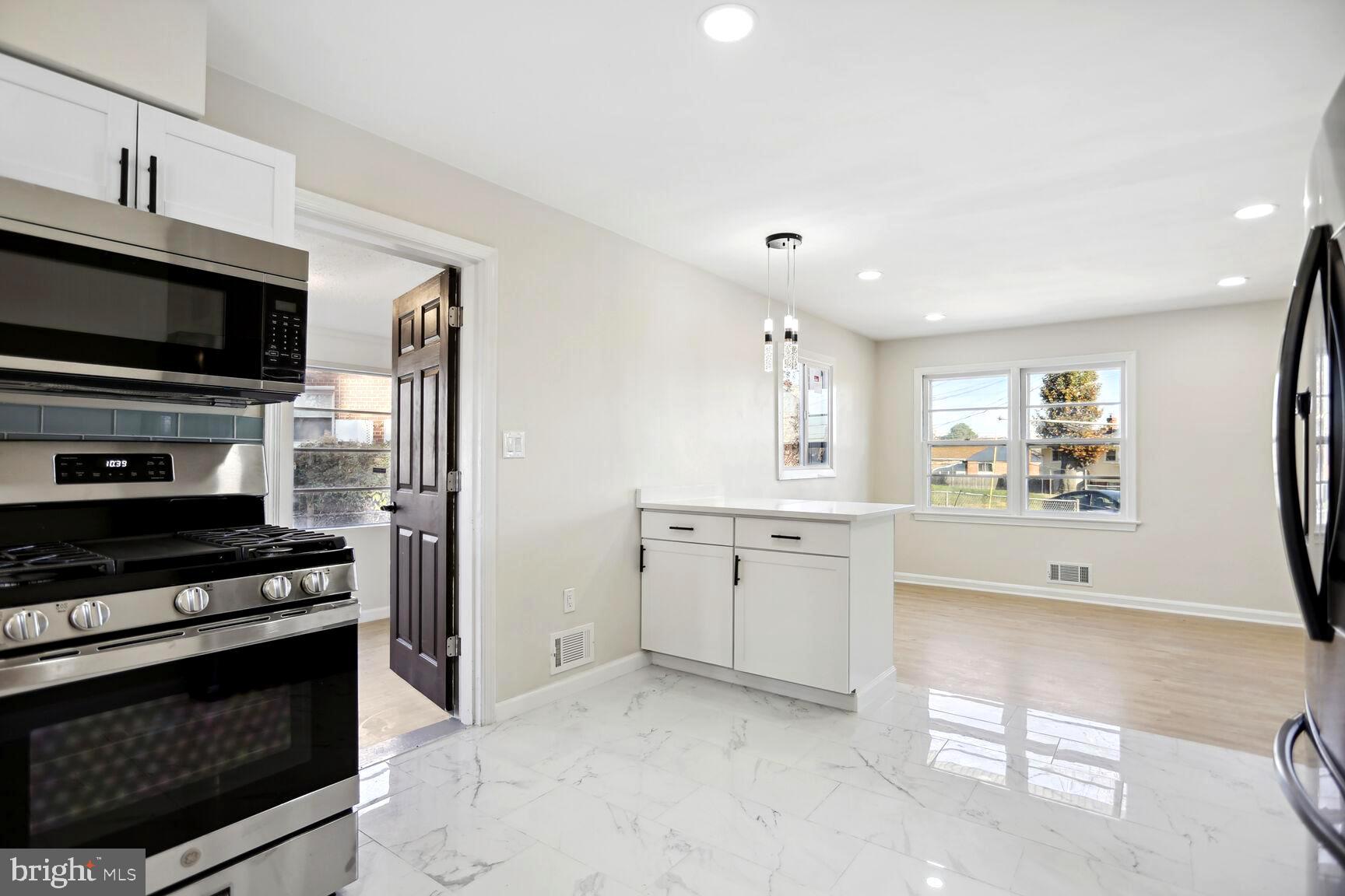 2613 Brooks Dr
