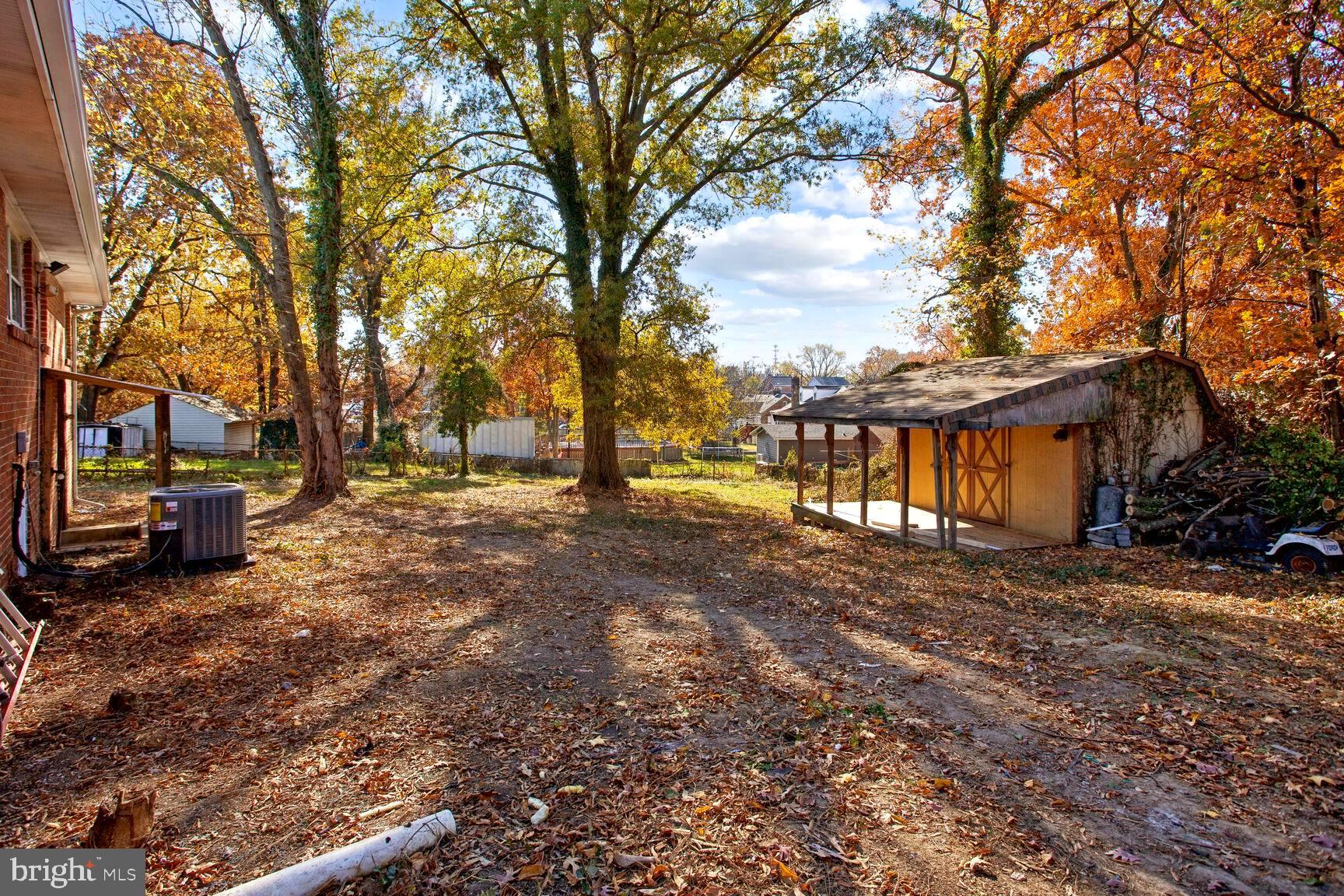2613 Brooks Dr