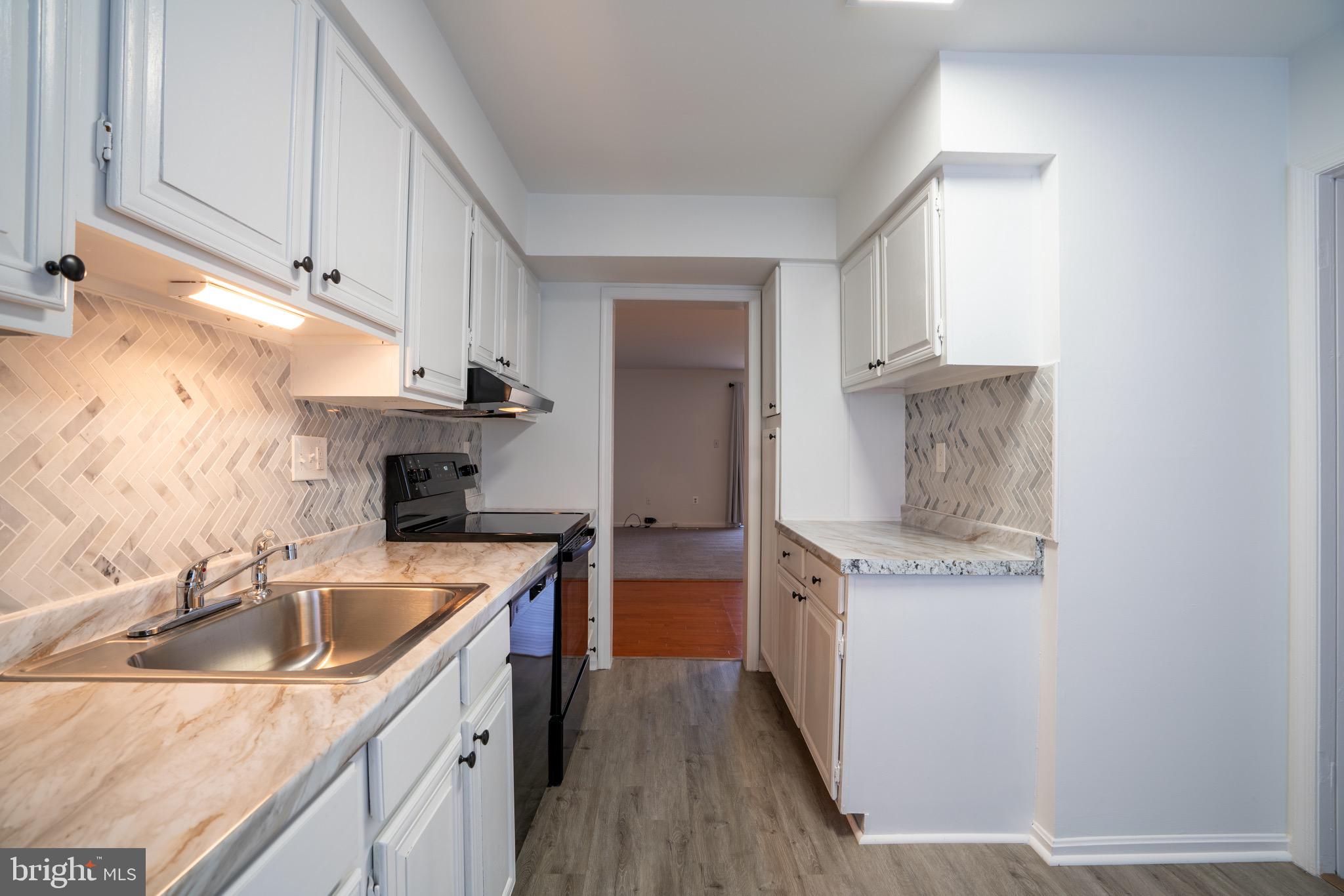 1638 TULIP AVENUE