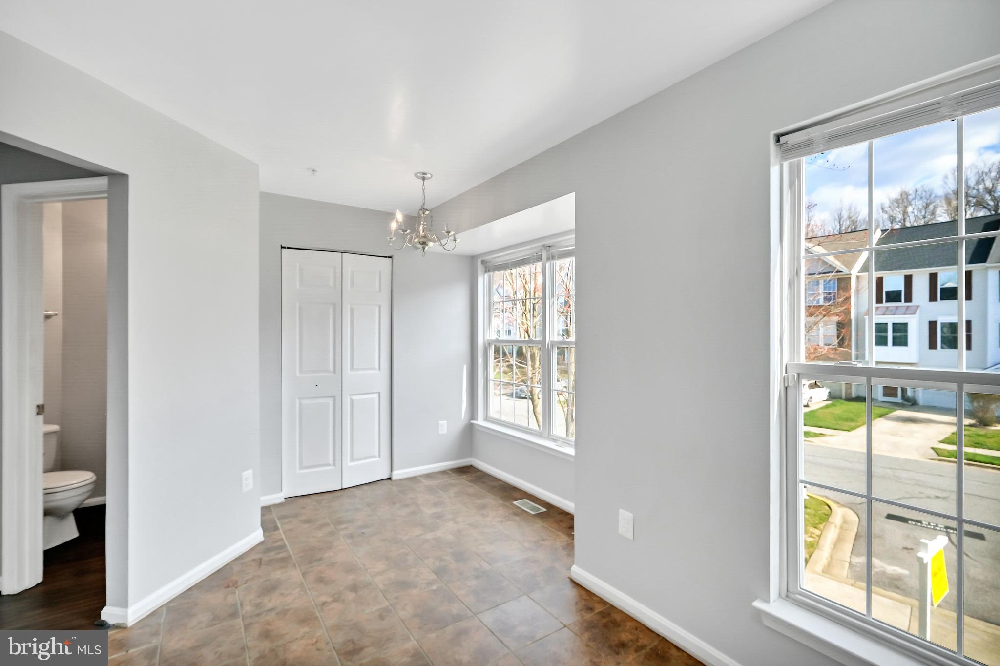 6121 Rose Bay Dr