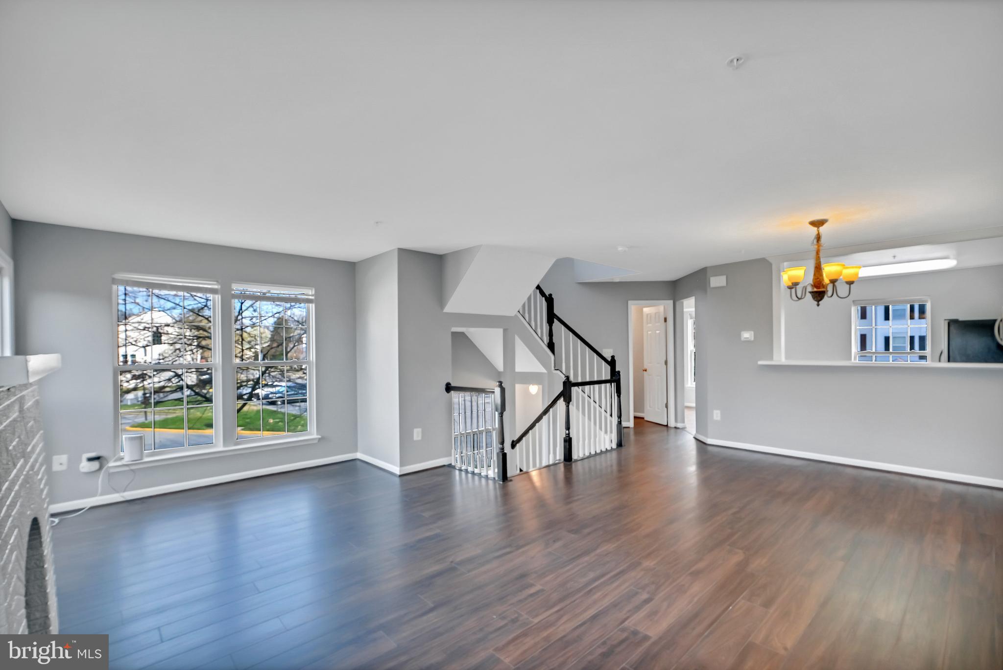 6121 Rose Bay Dr