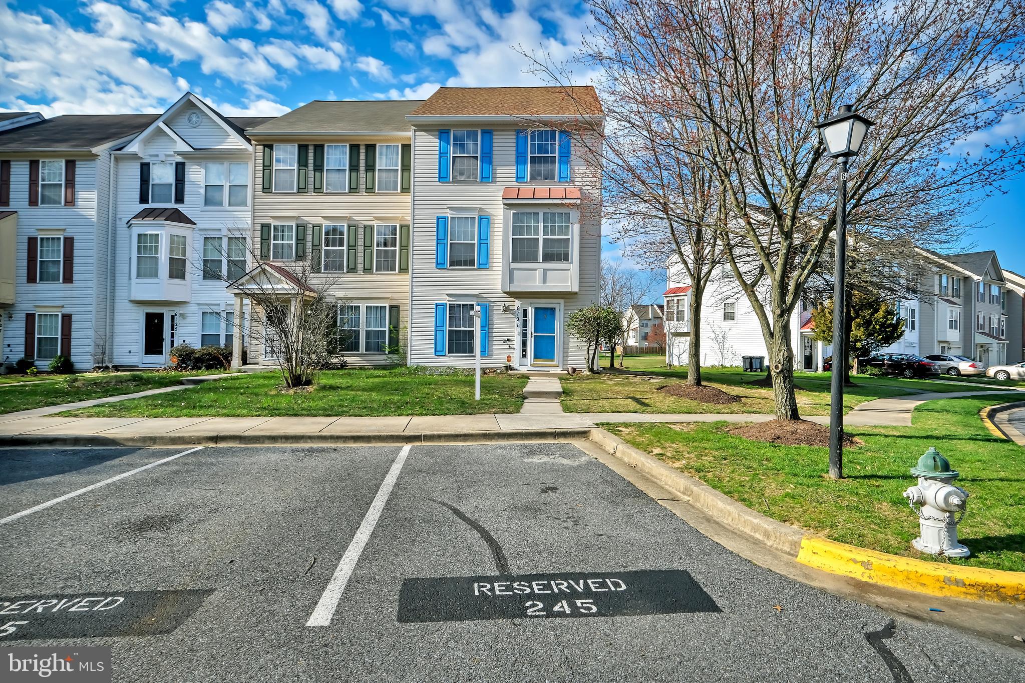 6121 Rose Bay Dr