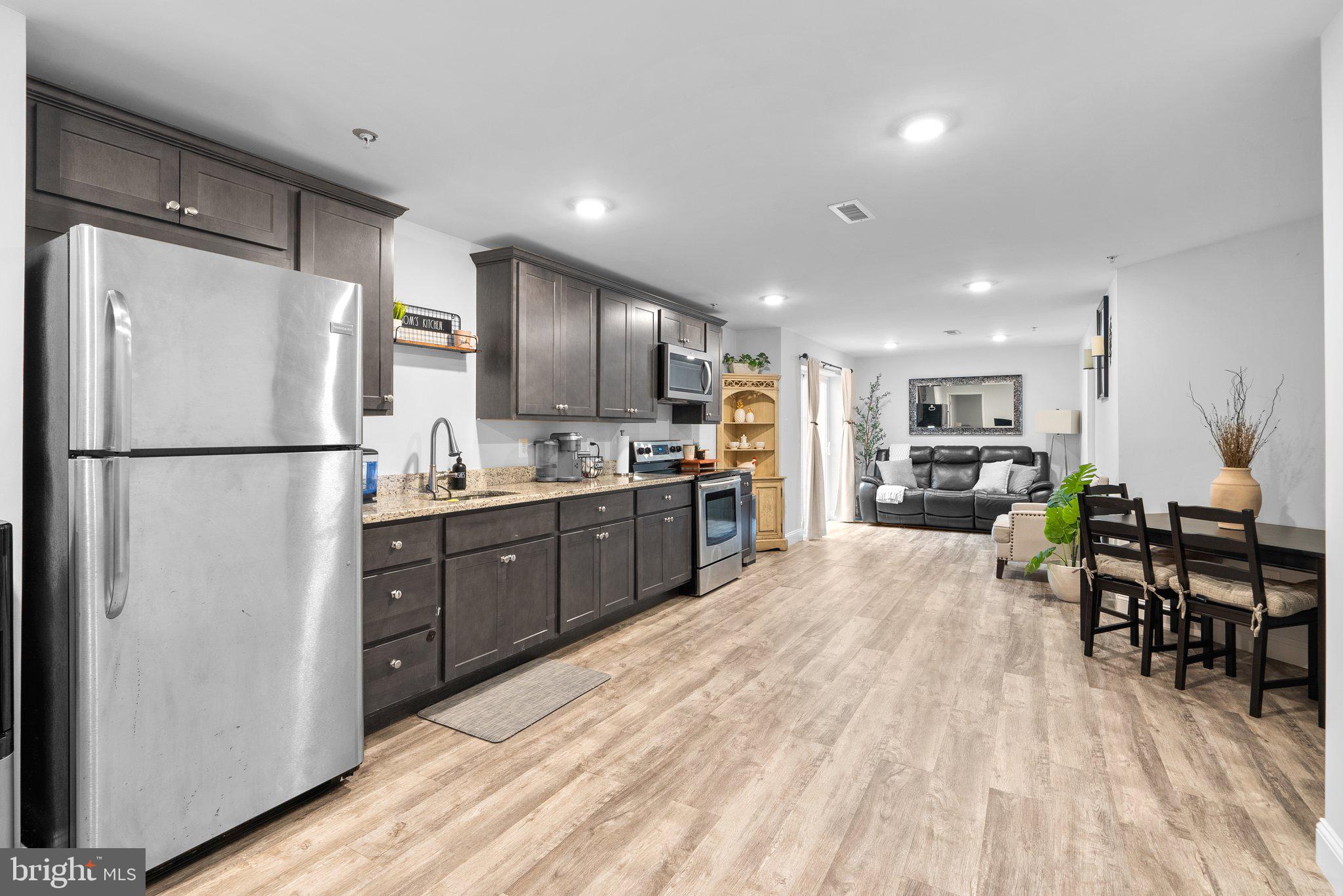 902 MANOR HOUSE DRIVE