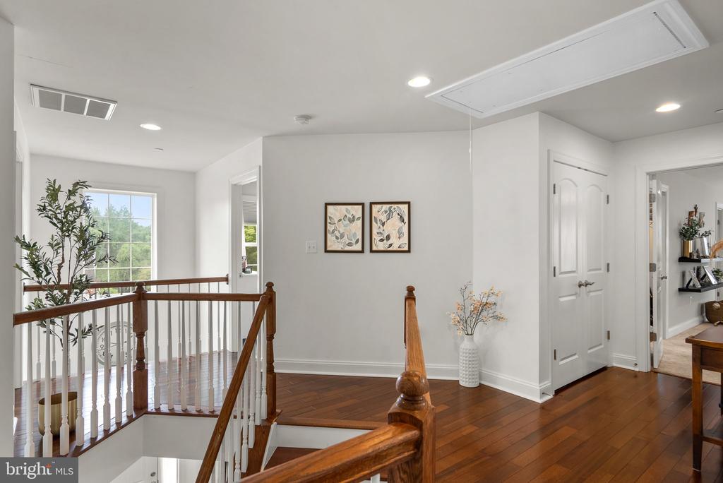 902 MANOR HOUSE DRIVE