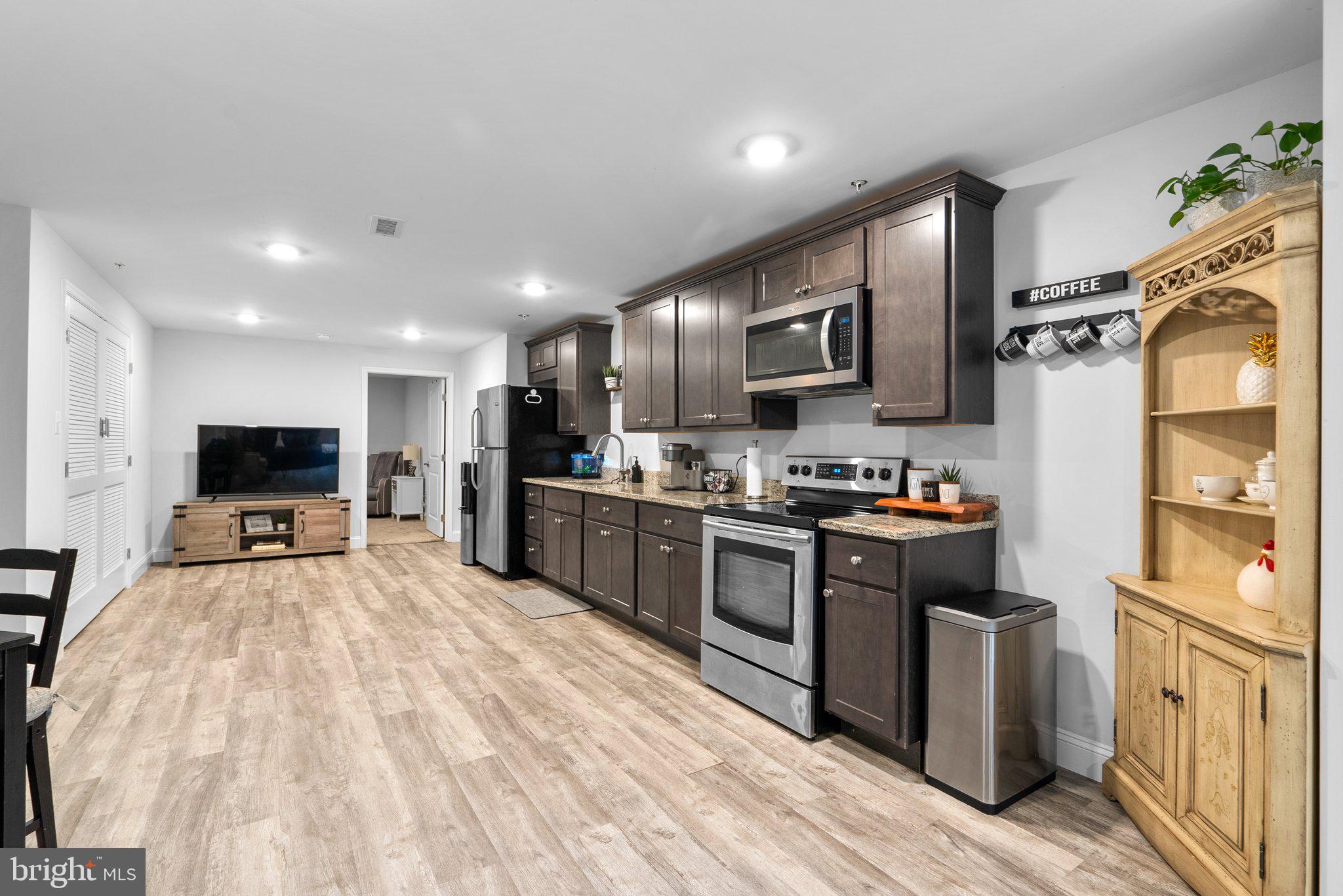 902 MANOR HOUSE DRIVE