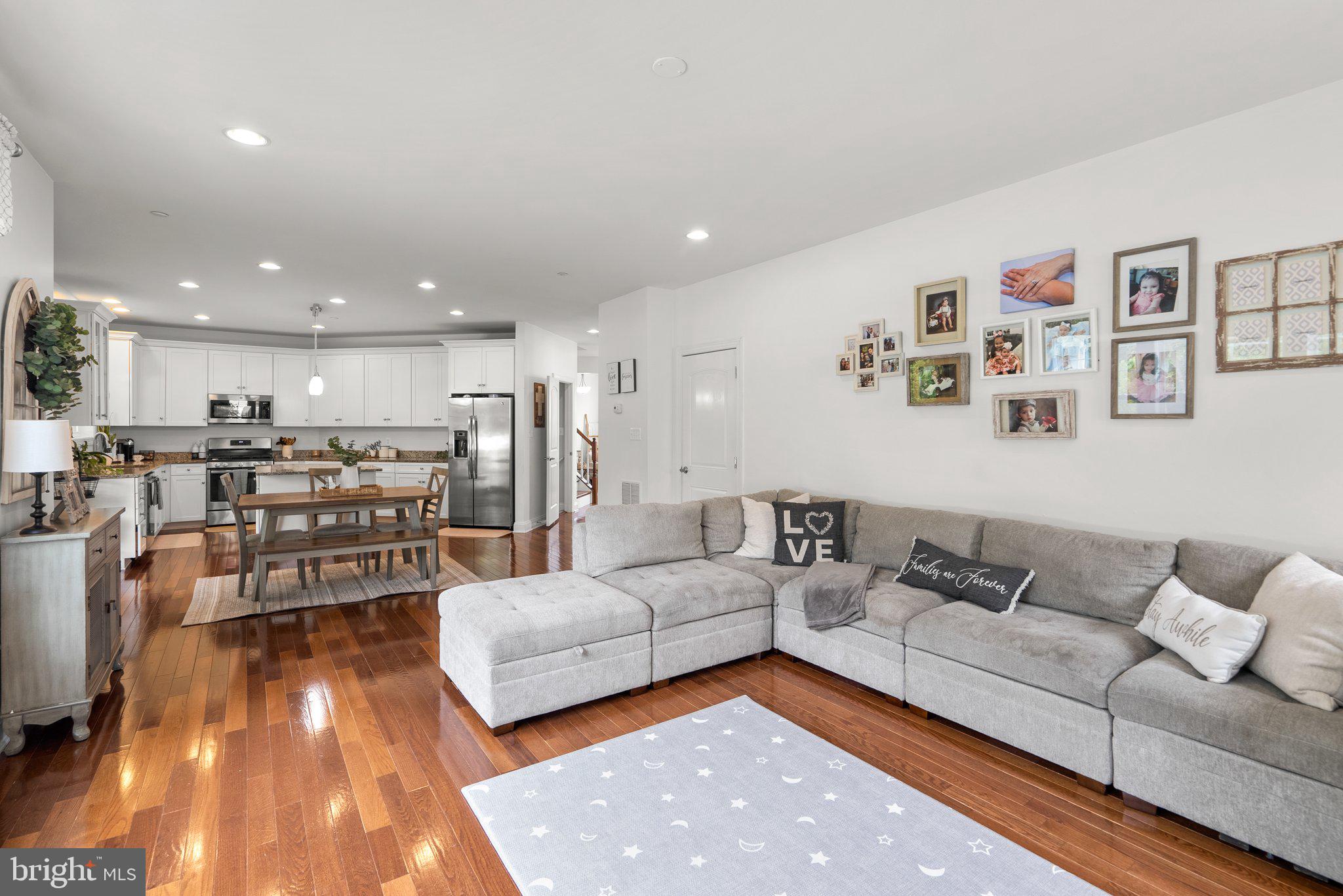 902 MANOR HOUSE DRIVE