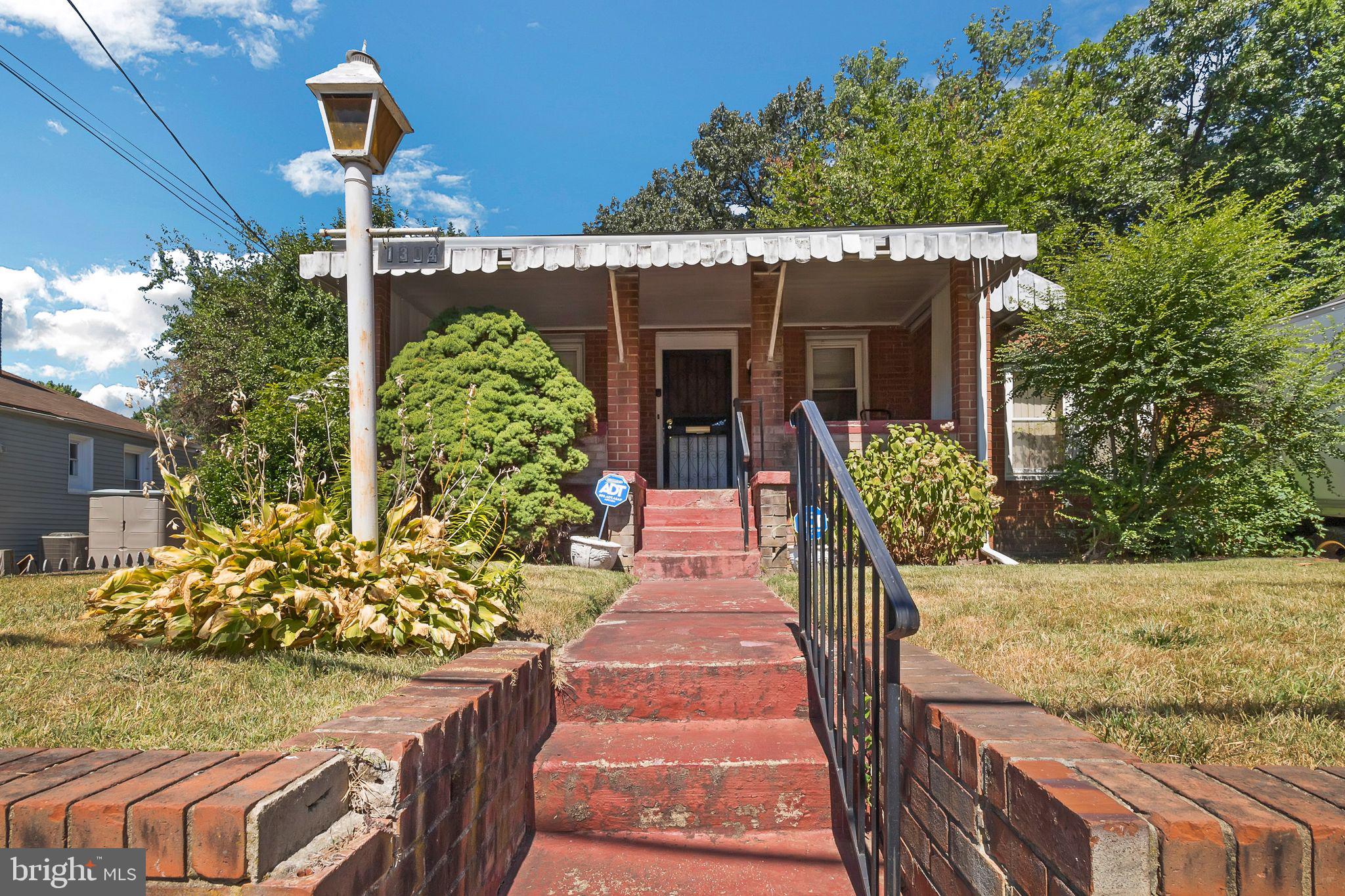 1304 CHAPEL OAKS DRIVE