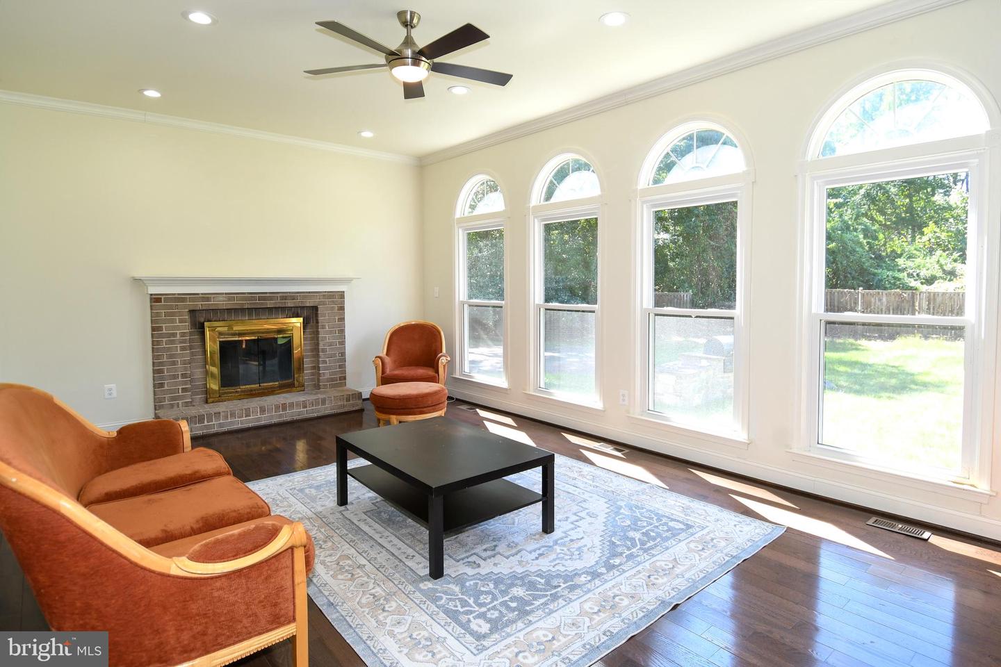 8012 WINGATE DR