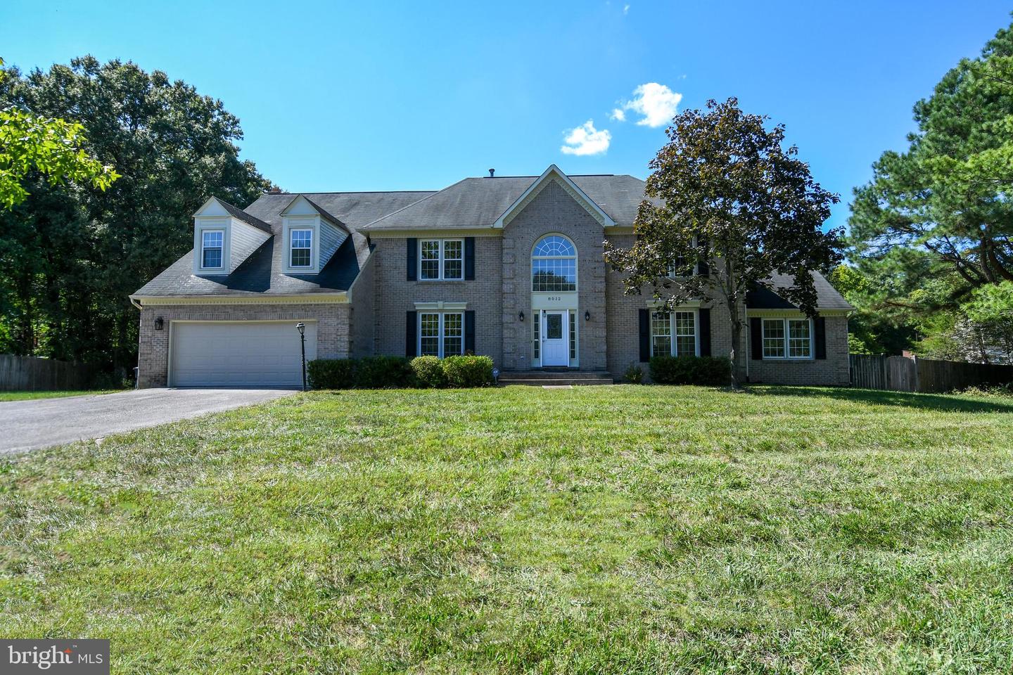 8012 WINGATE DR