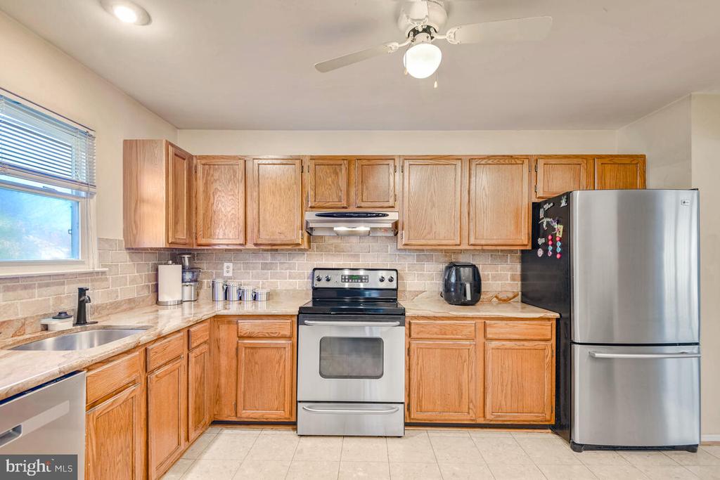 12214 KINGSFORD COURT