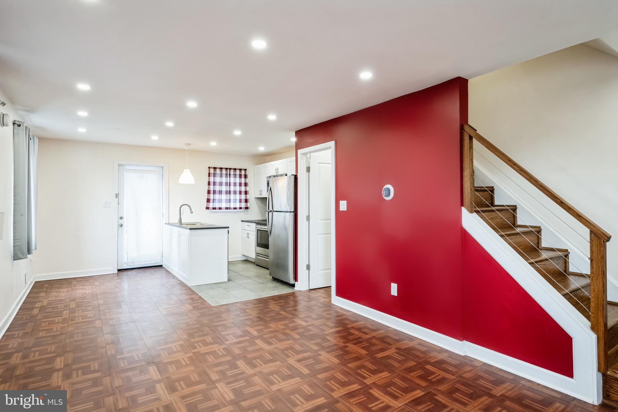 7250 GLENRIDGE DRIVE