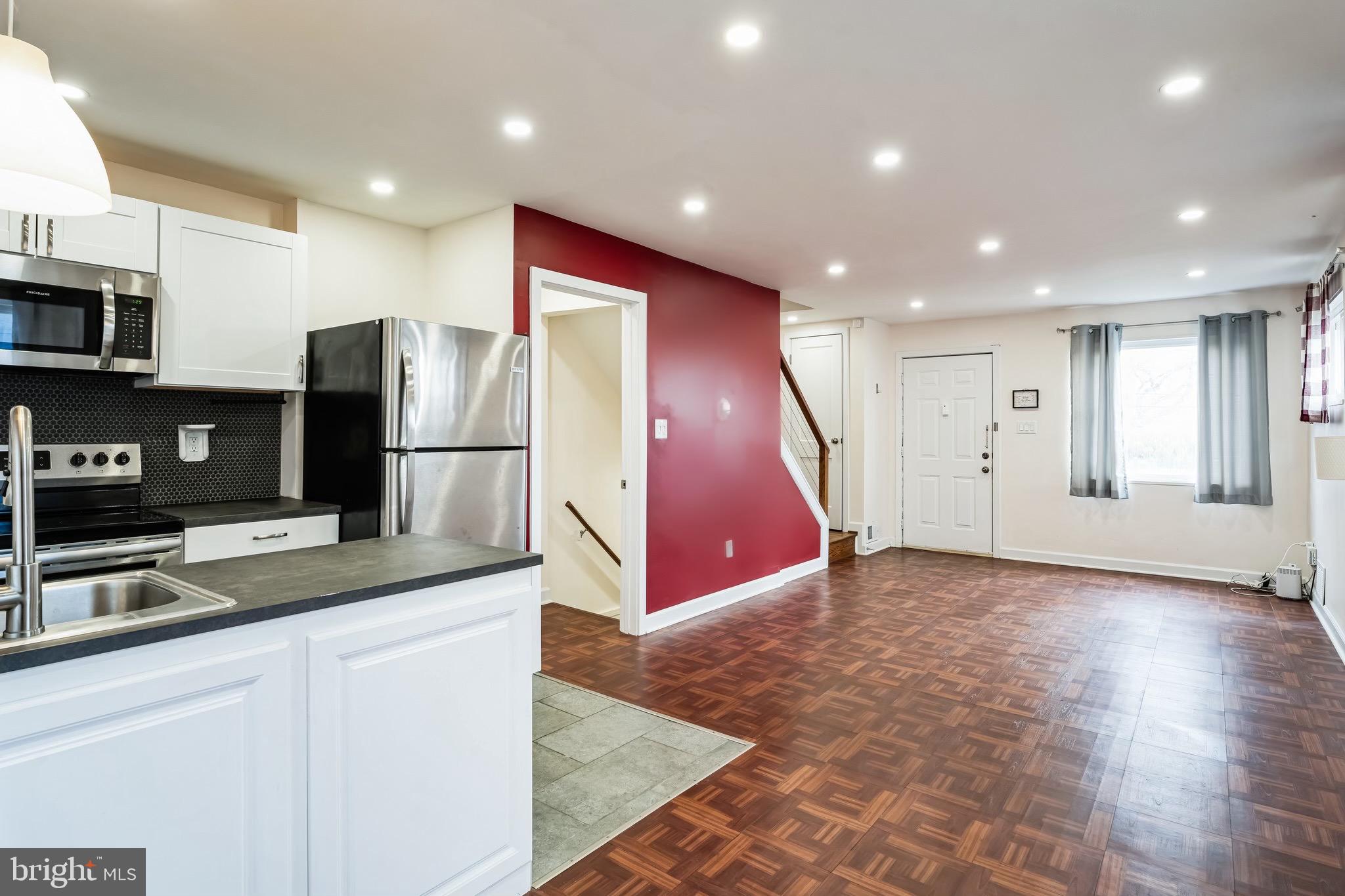 7250 GLENRIDGE DRIVE