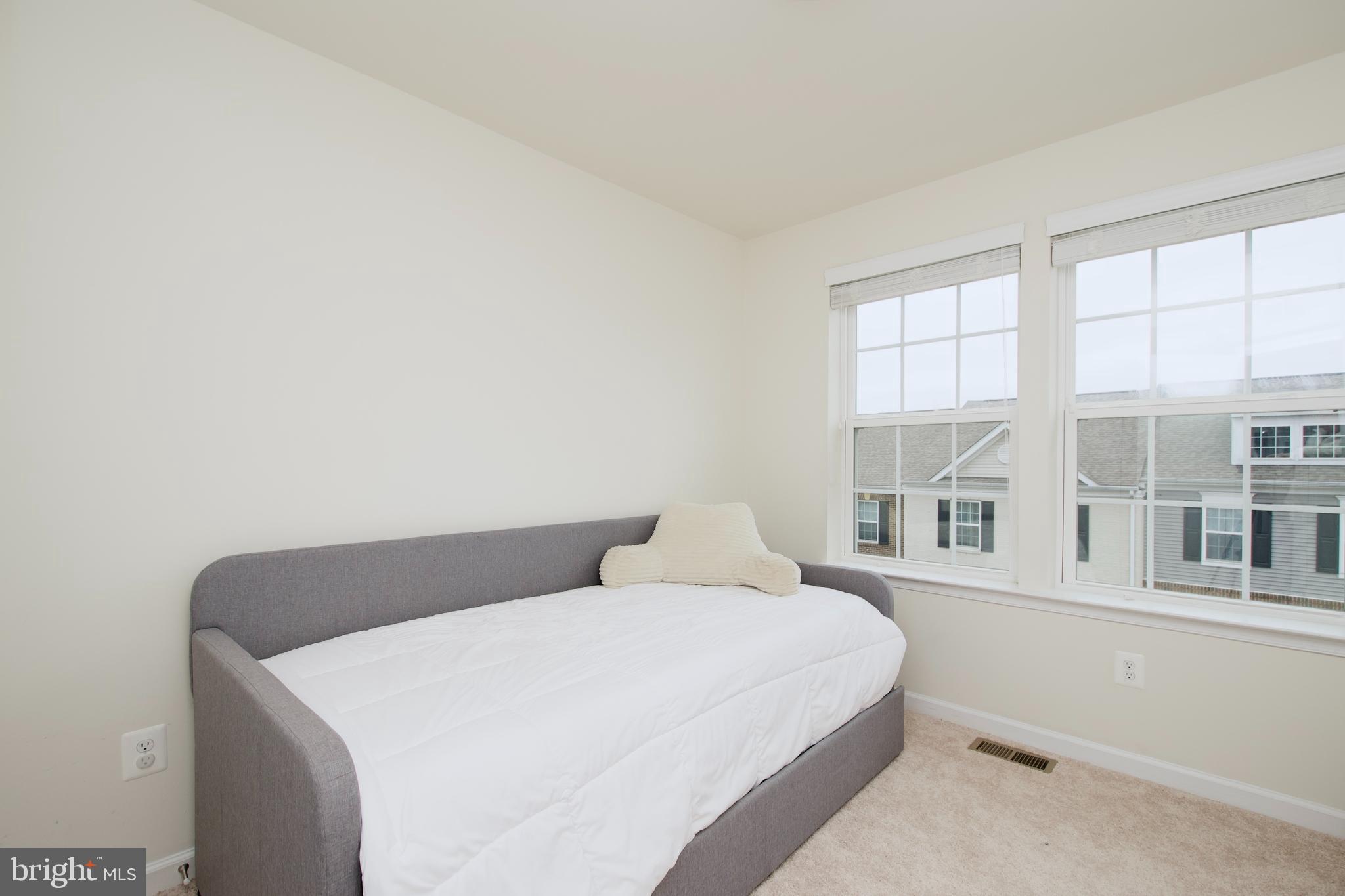 2900 PINEBROOK ROAD