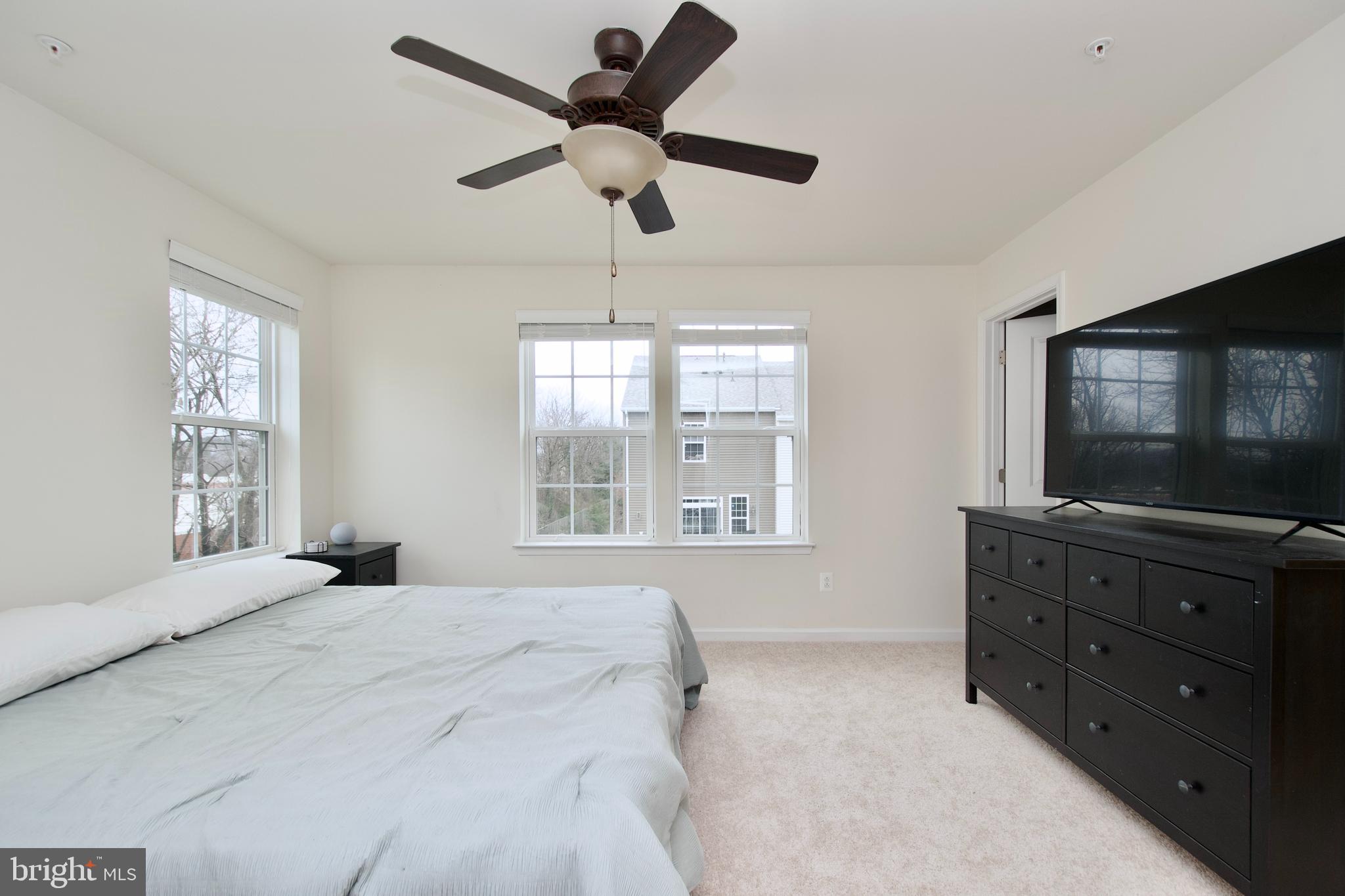2900 PINEBROOK ROAD