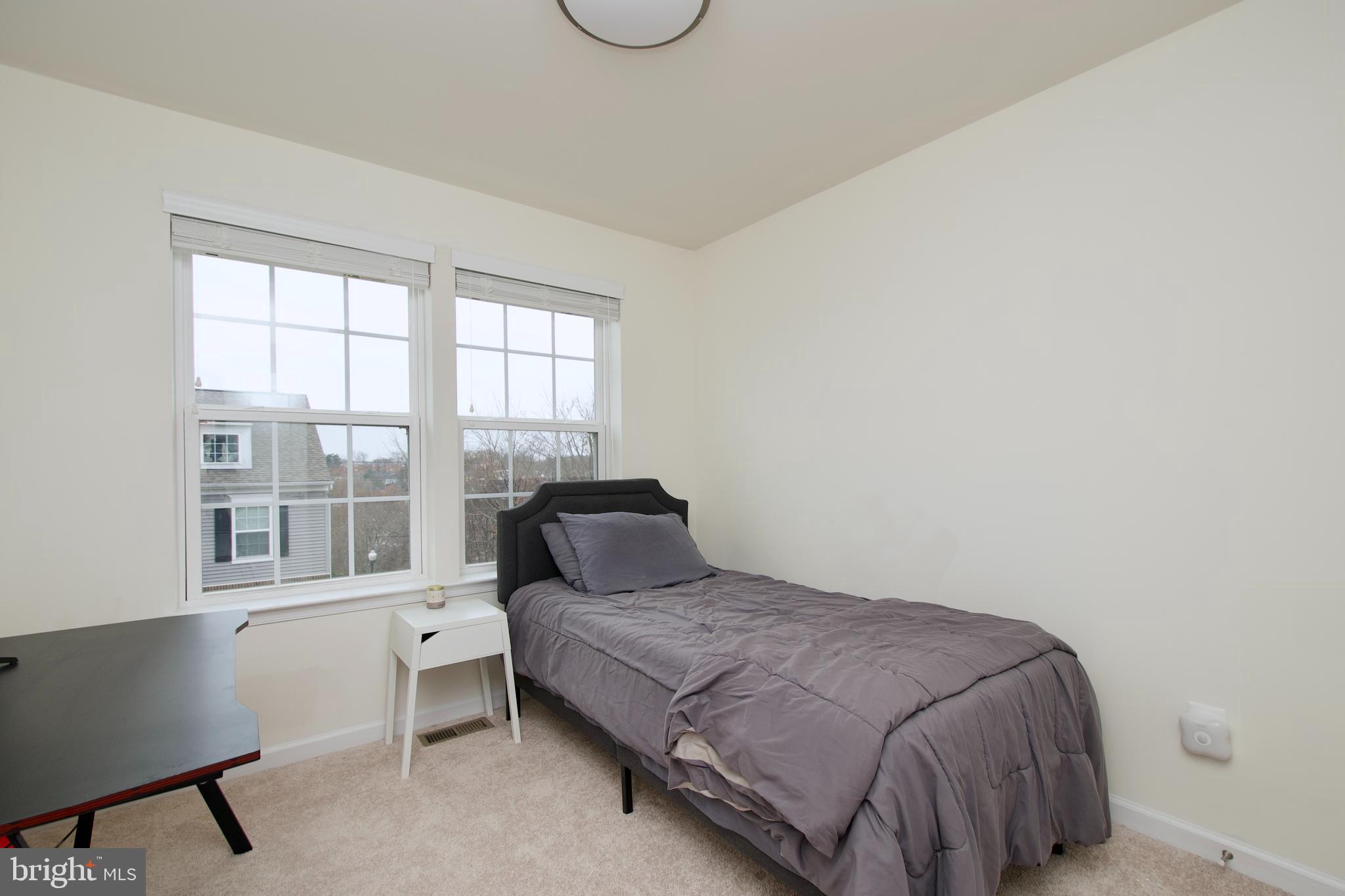 2900 PINEBROOK ROAD