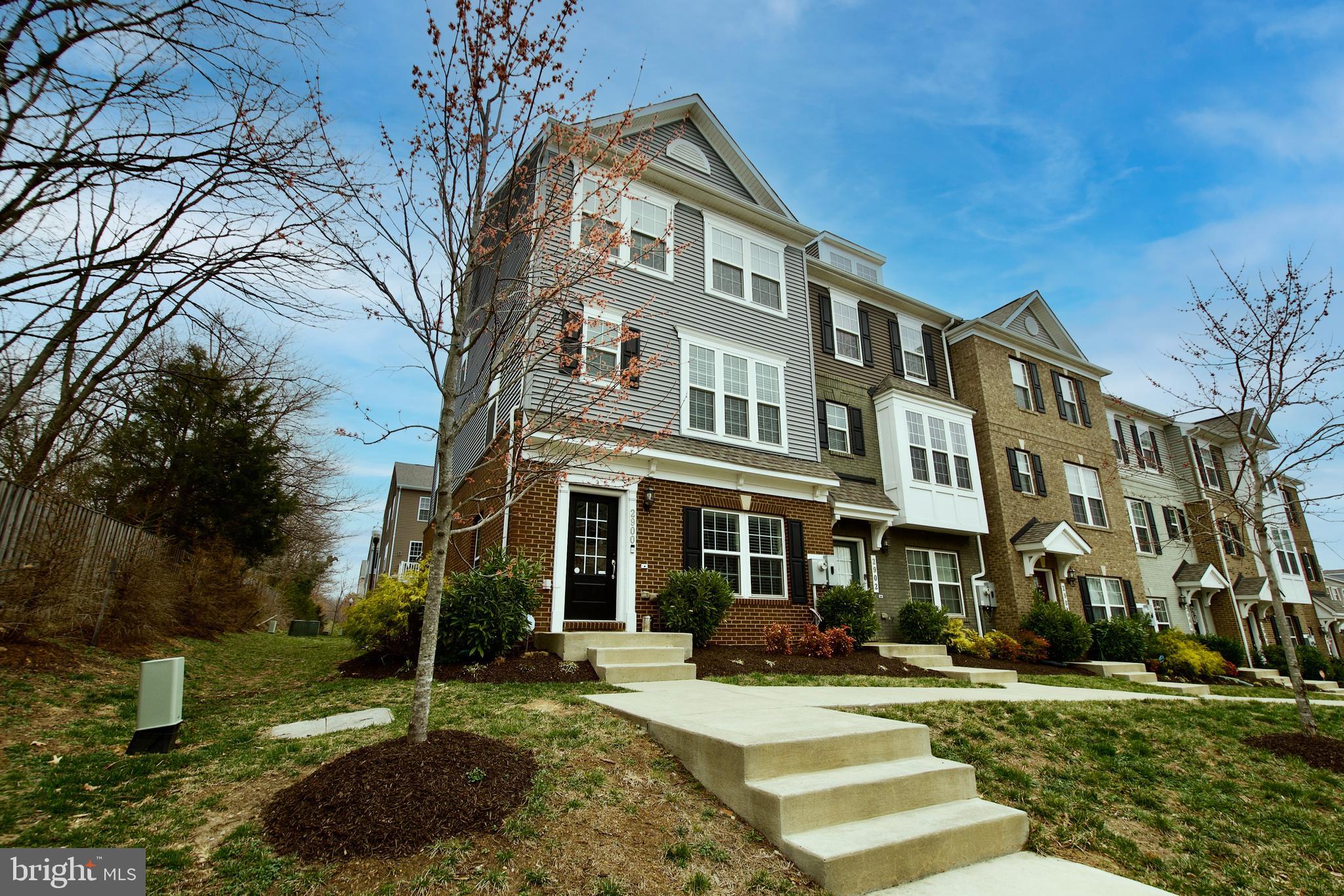 2900 PINEBROOK ROAD