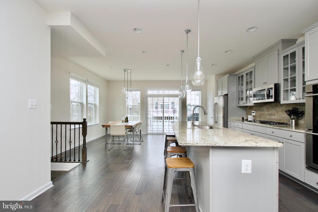 2900 PINEBROOK ROAD