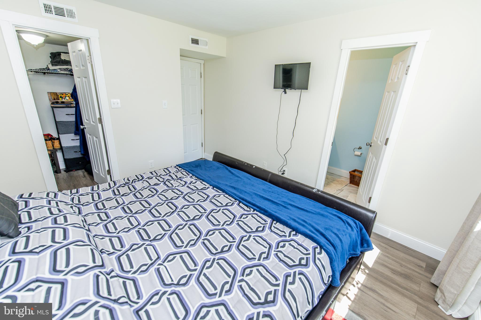 15808 PERKINS LANE
