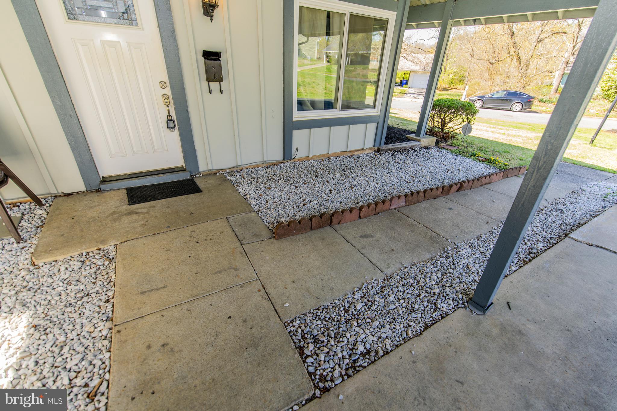 15808 PERKINS LANE