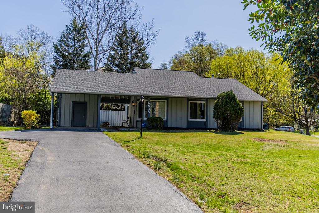15808 PERKINS LANE