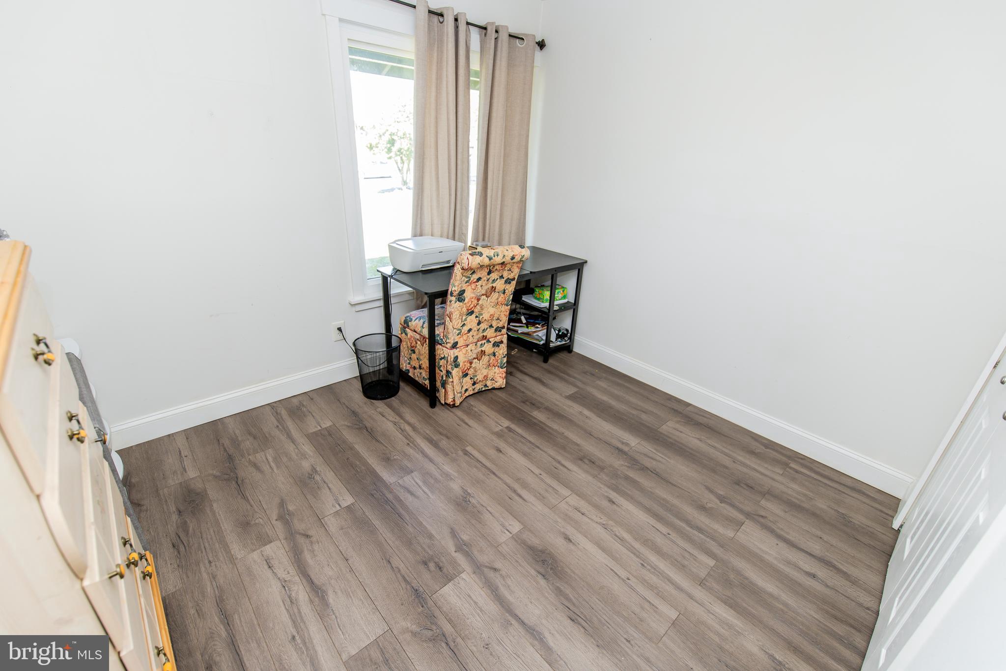 15808 PERKINS LANE
