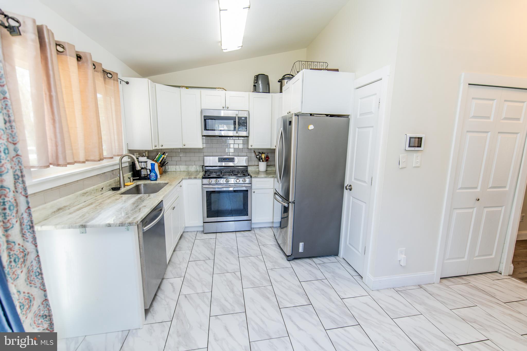 15808 PERKINS LANE