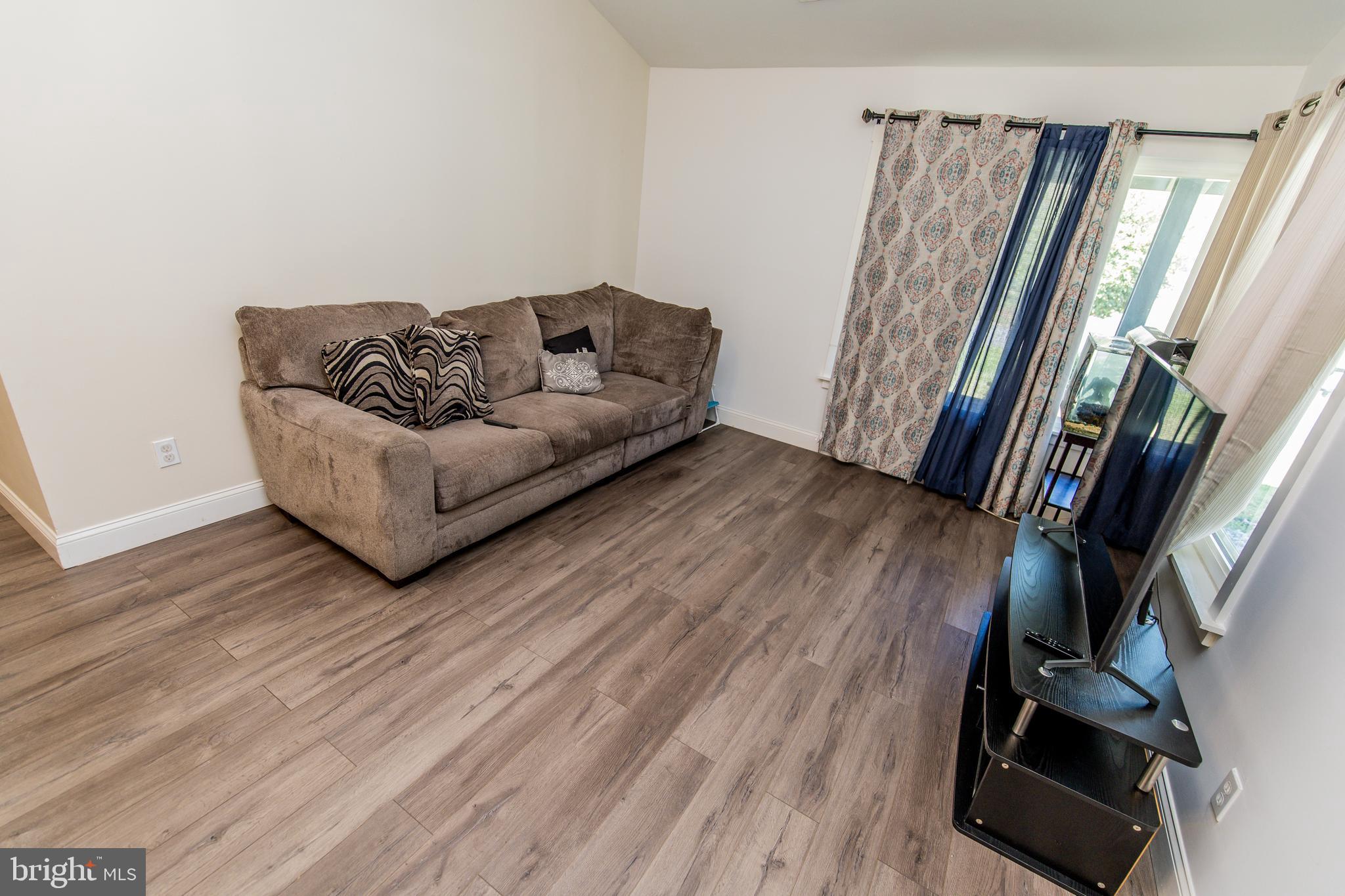 15808 PERKINS LANE