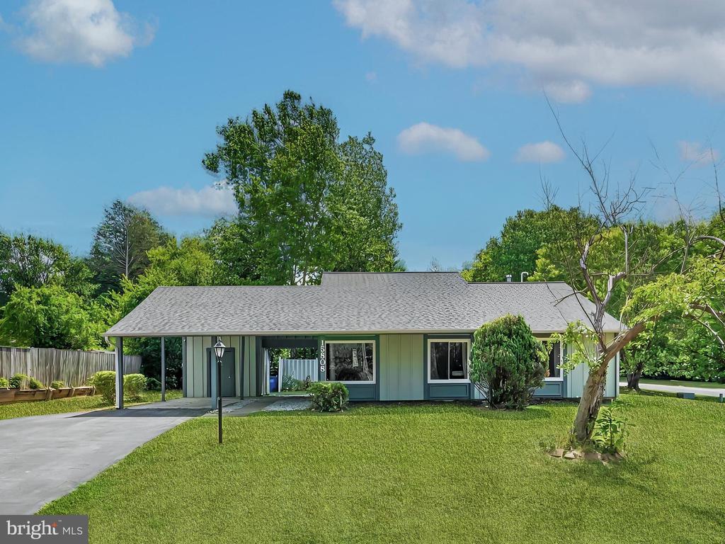 15808 PERKINS LANE