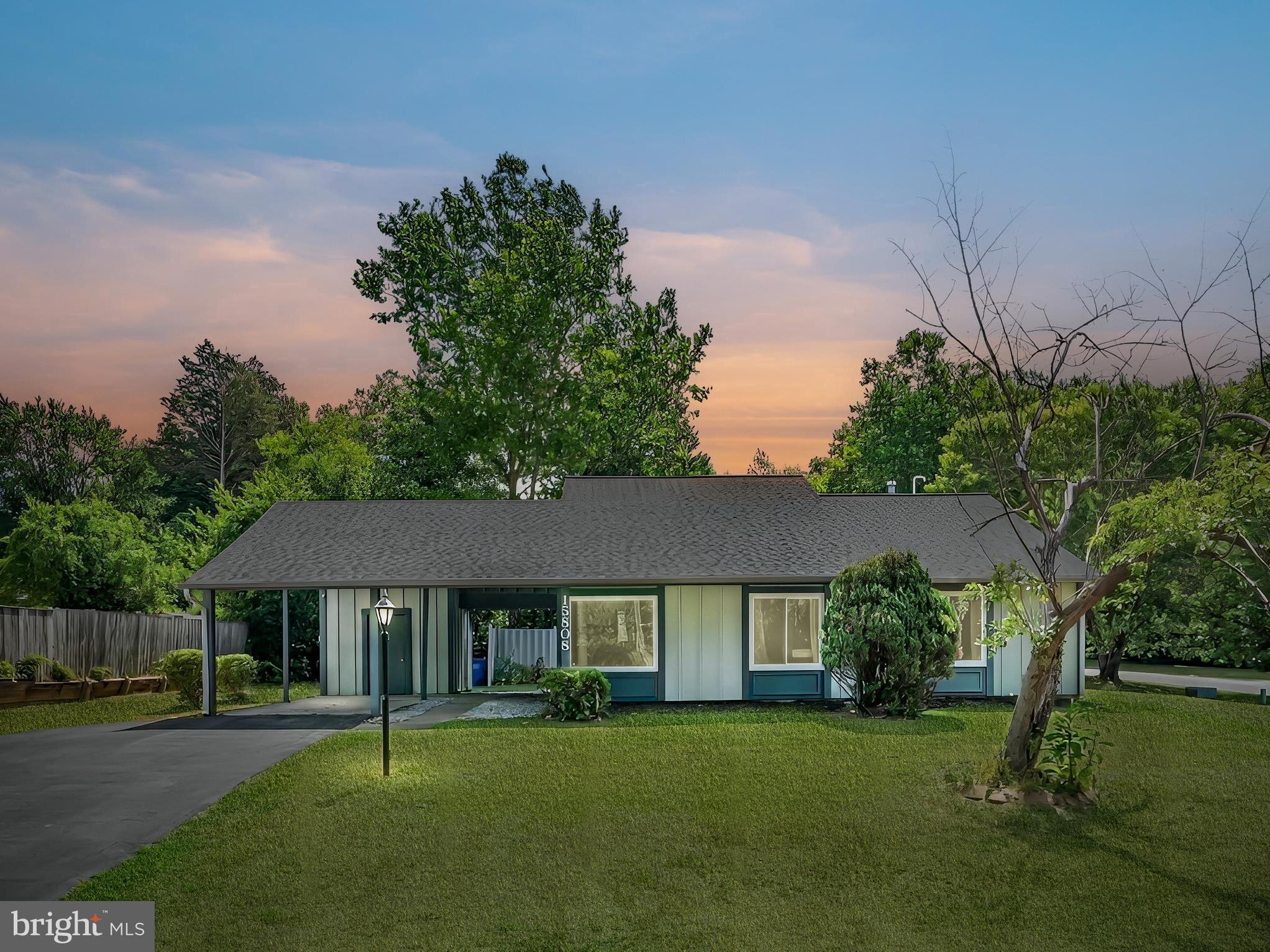 15808 PERKINS LANE