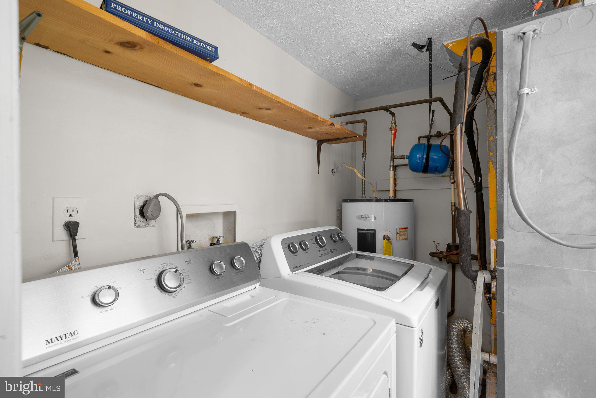 804 CARRIAGE HOUSE LANE