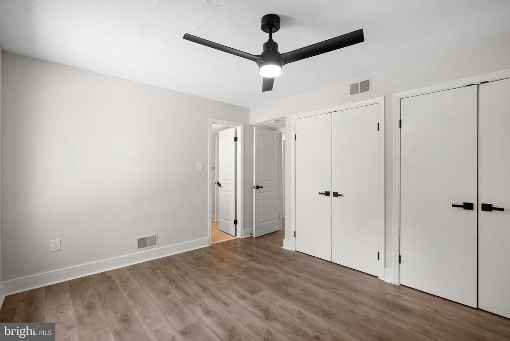 804 CARRIAGE HOUSE LANE