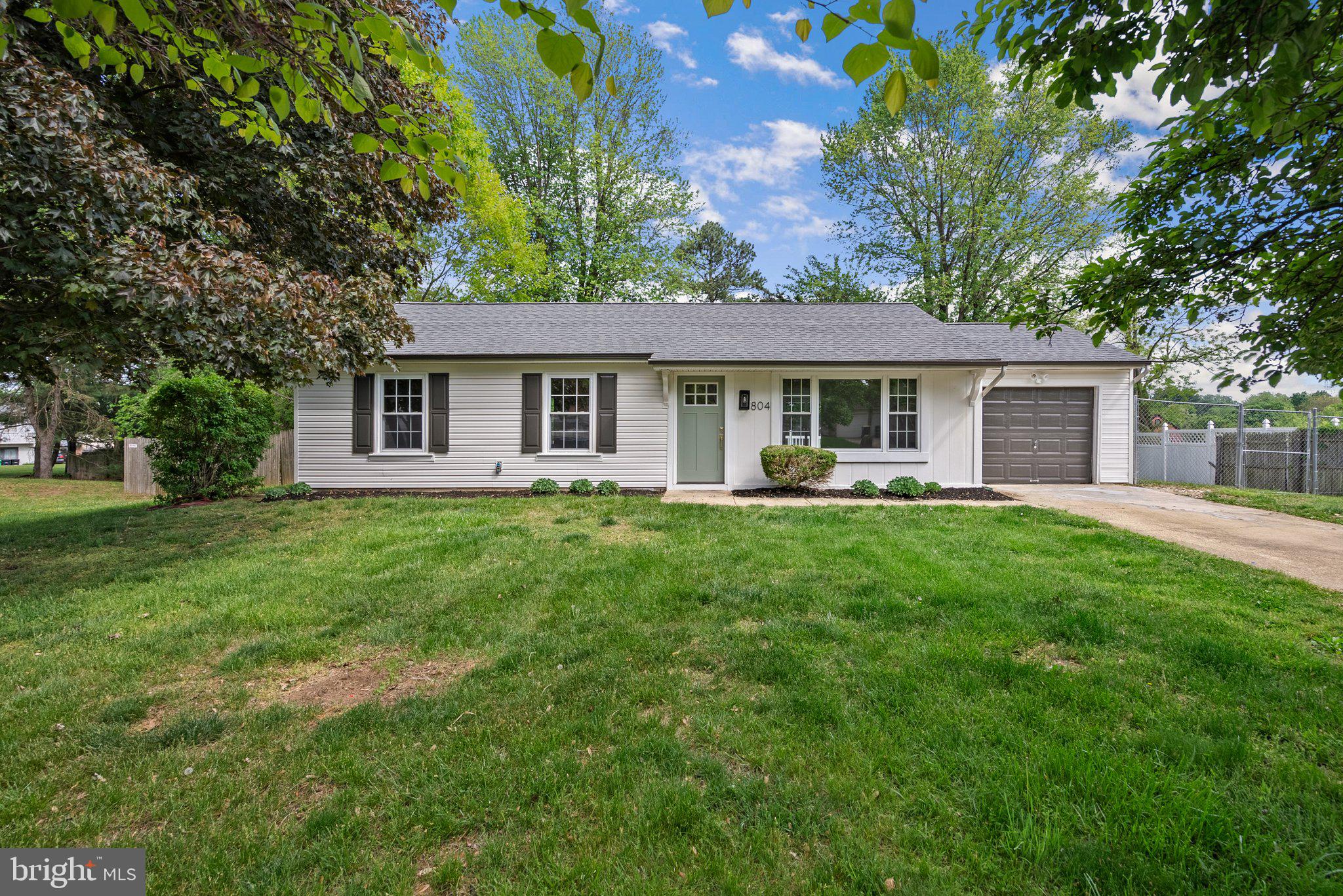 804 CARRIAGE HOUSE LANE