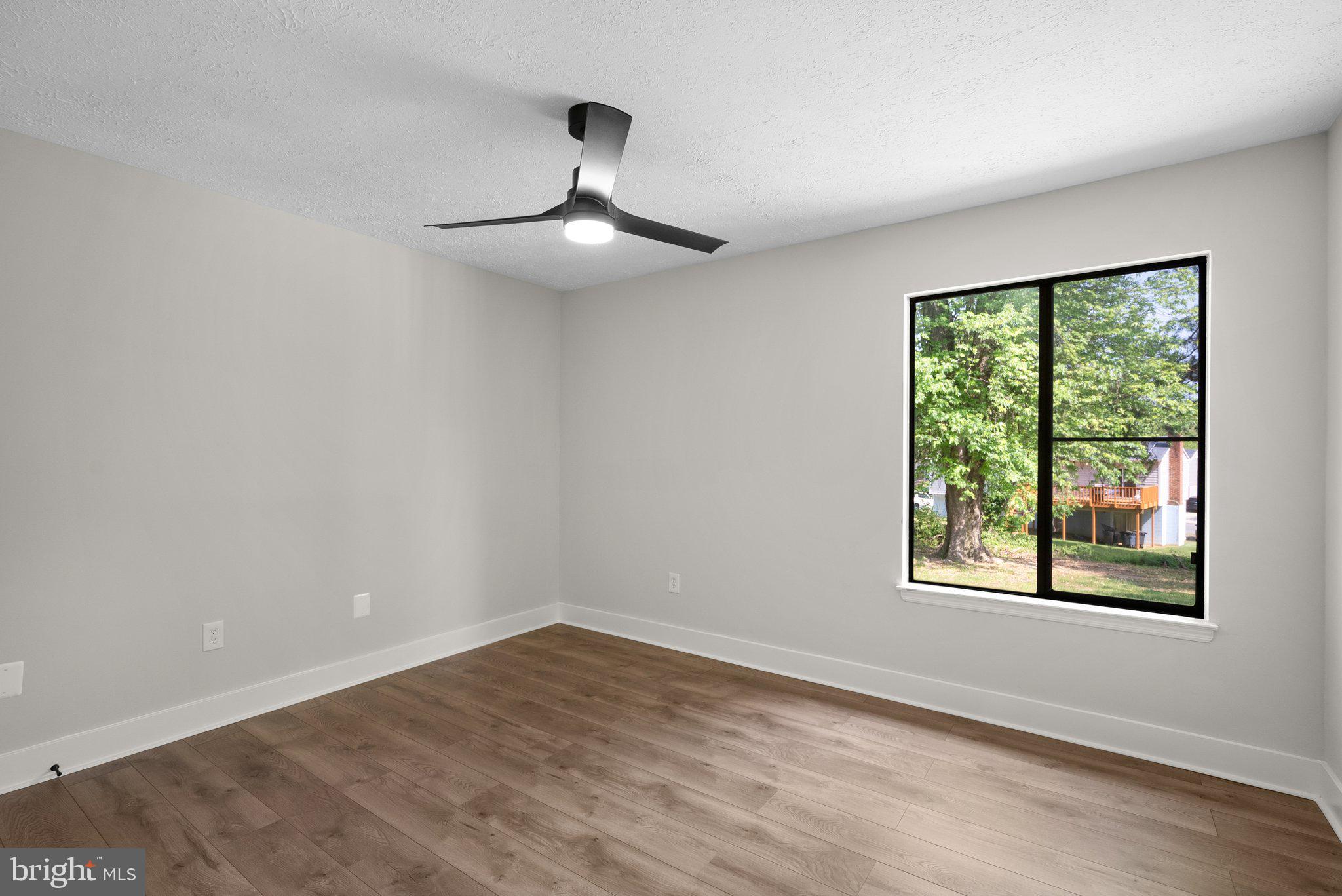 804 CARRIAGE HOUSE LANE