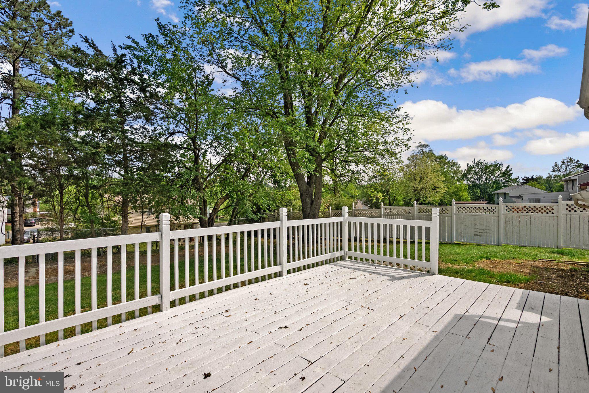 804 CARRIAGE HOUSE LANE