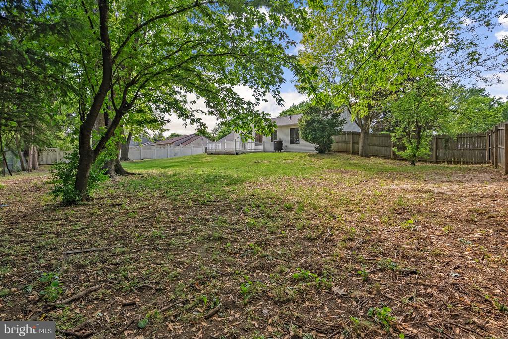 804 CARRIAGE HOUSE LANE