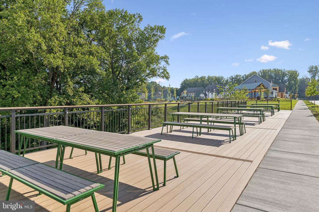 10953 REUNION LANE