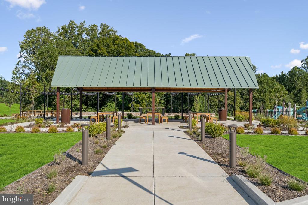 10953 REUNION LANE